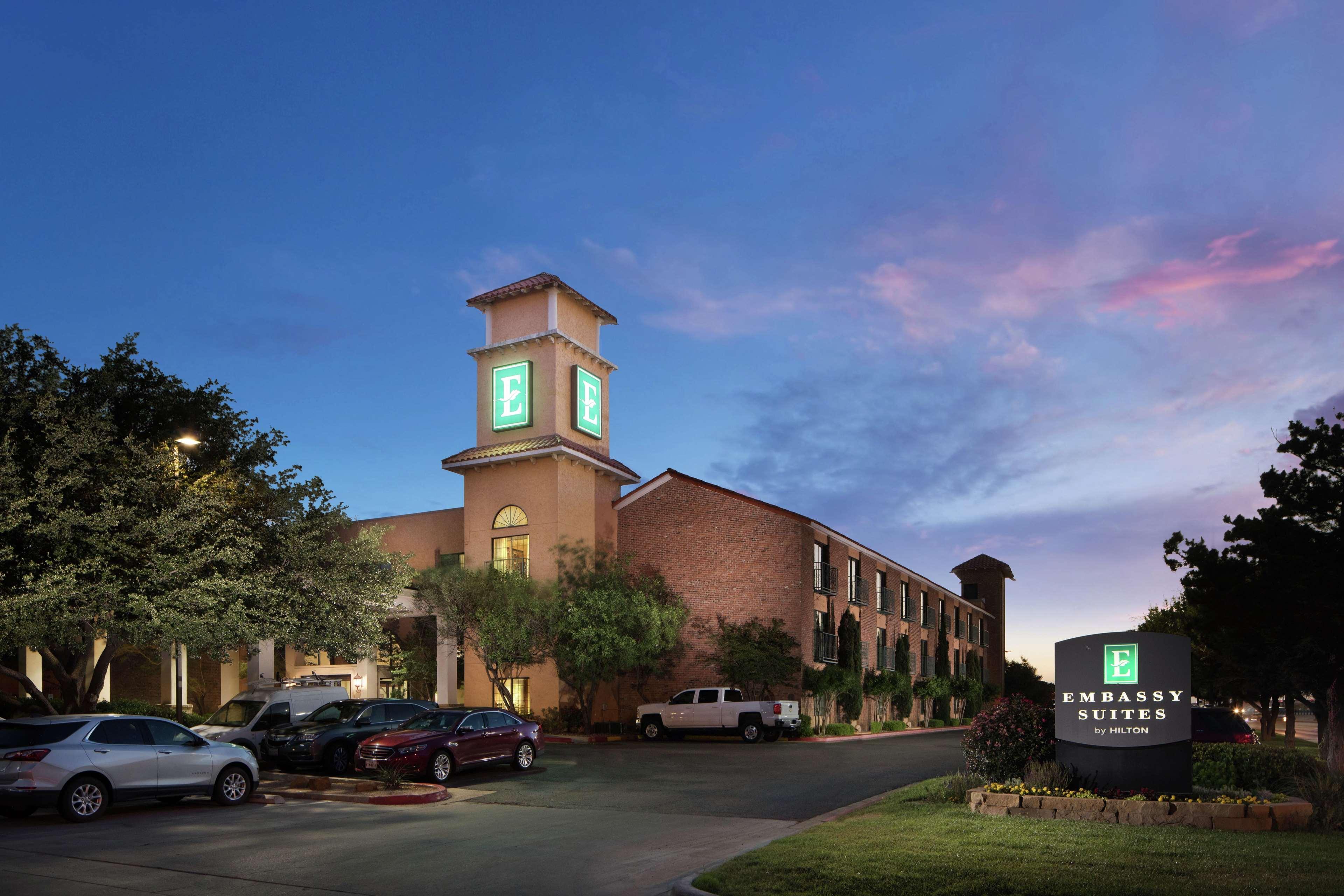 Embassy Suites Lubbock Eksteriør billede