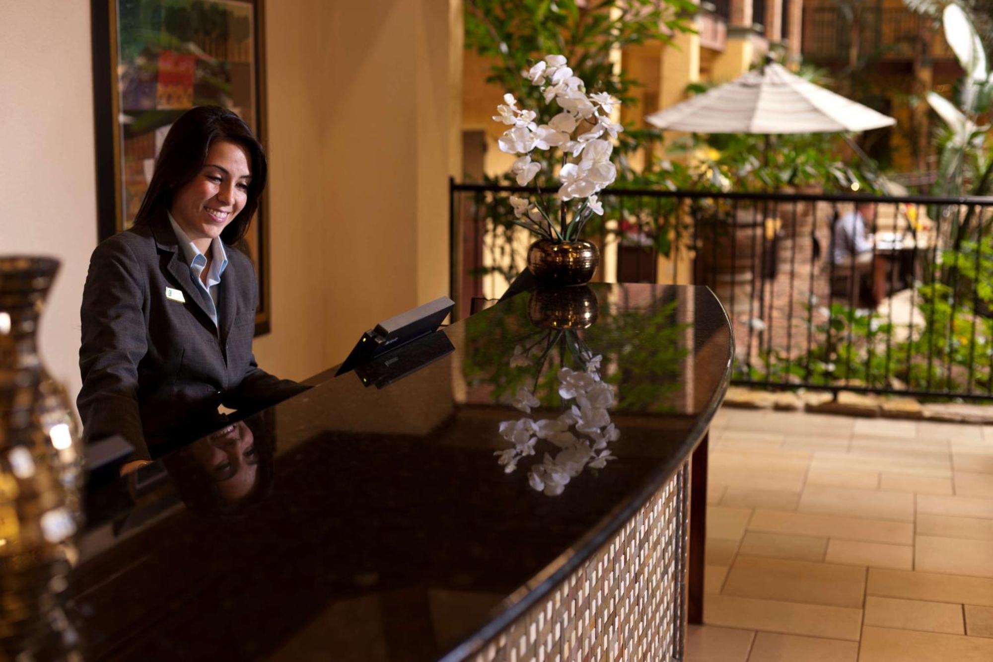 Embassy Suites Lubbock Eksteriør billede